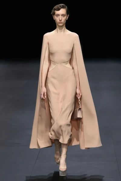 Look 5